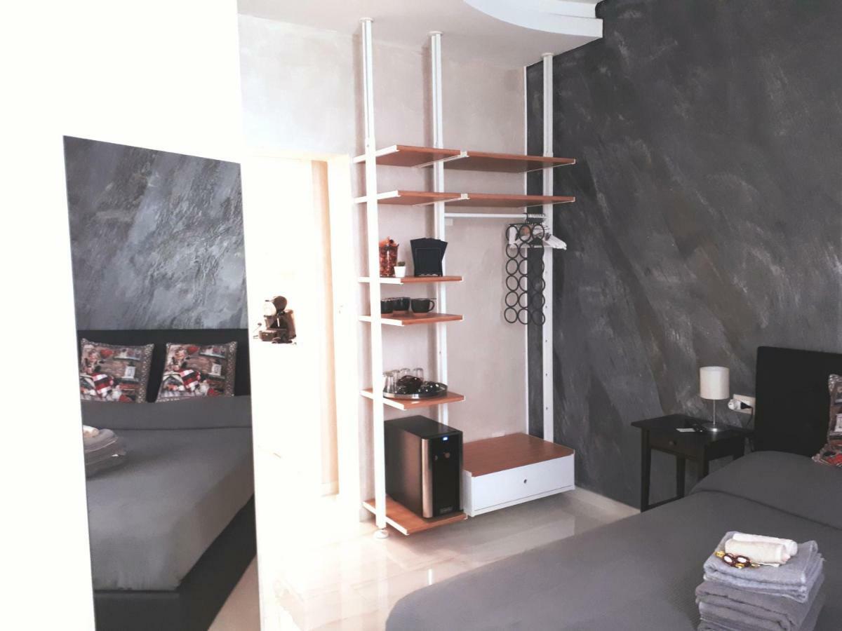 Silver House ลาสเปเซีย ภายนอก รูปภาพ